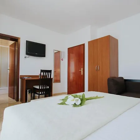 Tina Hotel
