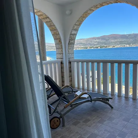 Tina Ξενοδοχείο 3*
